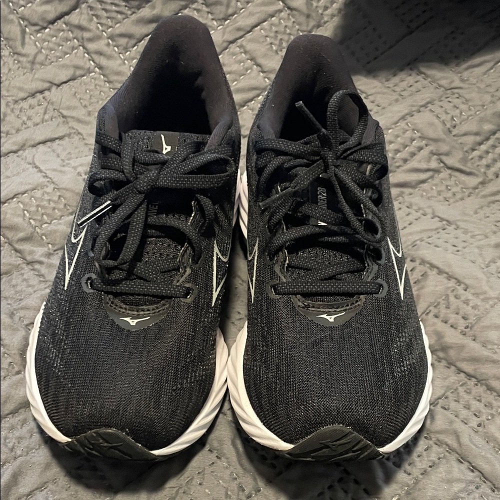 Mizuno Women’s Black Athletic Shoes